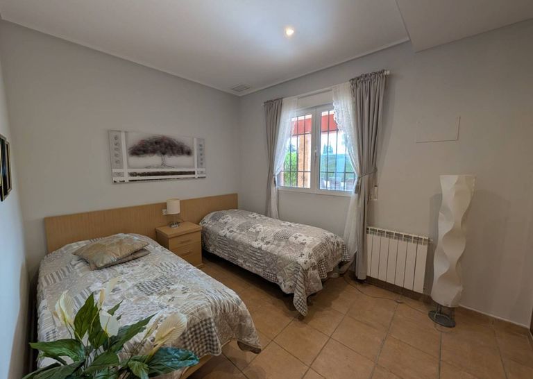 Property thumbnail 11