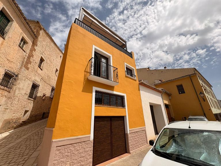 Property thumbnail 3