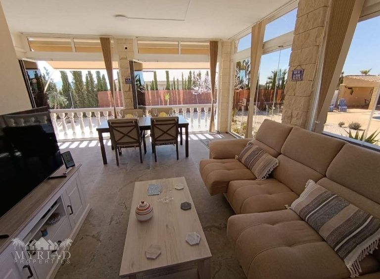 Property thumbnail 6