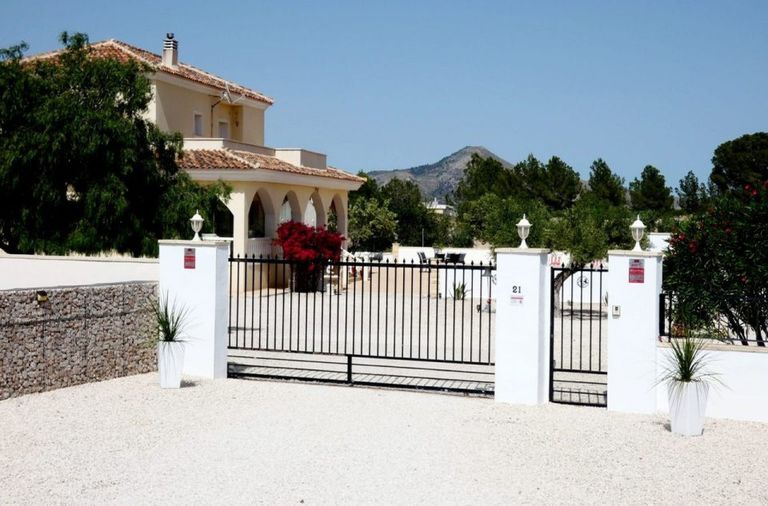 Property thumbnail 13