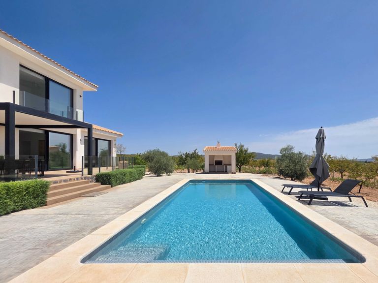 Property thumbnail 10