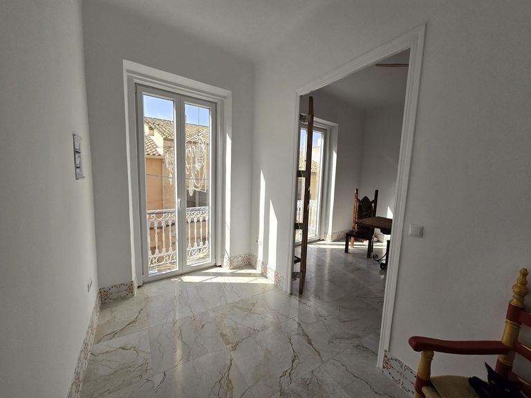 Property thumbnail 1