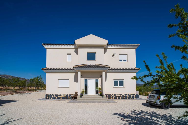 Property thumbnail 1