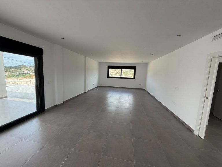 Property thumbnail 10