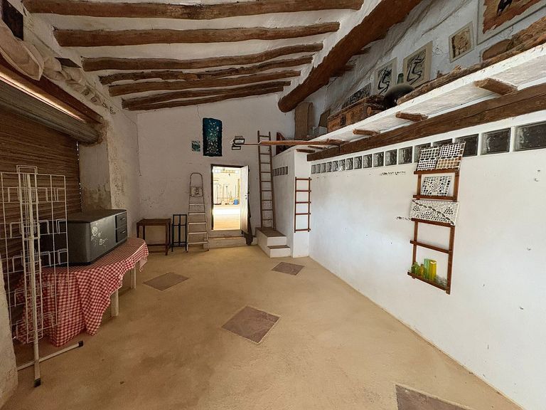 Property thumbnail 36