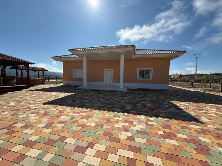 4 bedroom House / Villa in Pinoso, Costa Blanca - Property IV5433