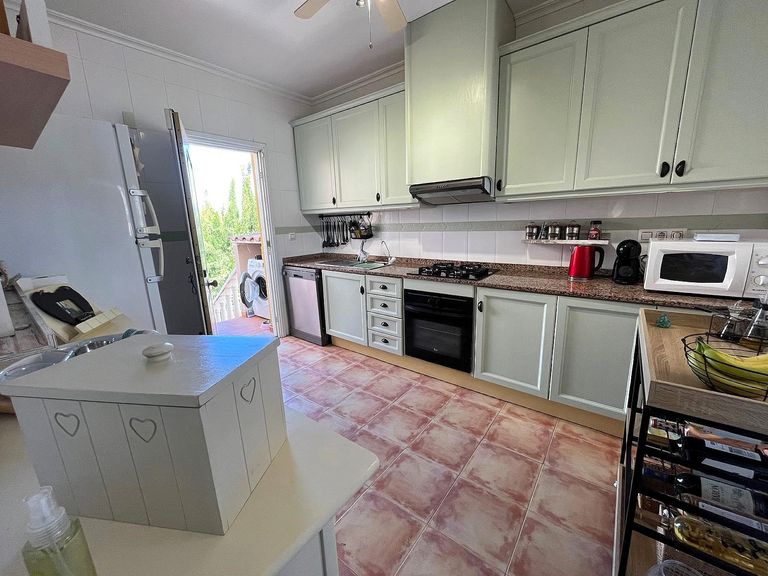 Property thumbnail 9