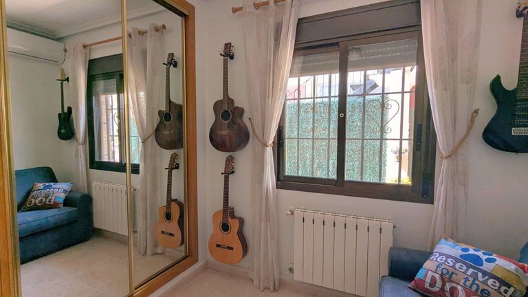 Property thumbnail 1