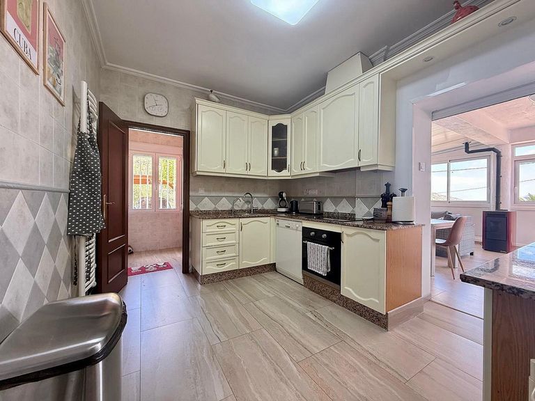 Property thumbnail 14