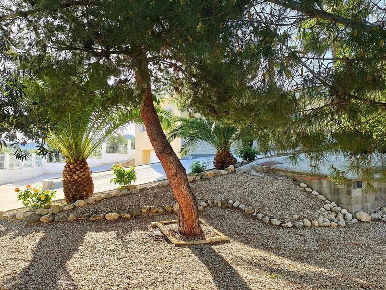 Property thumbnail 9