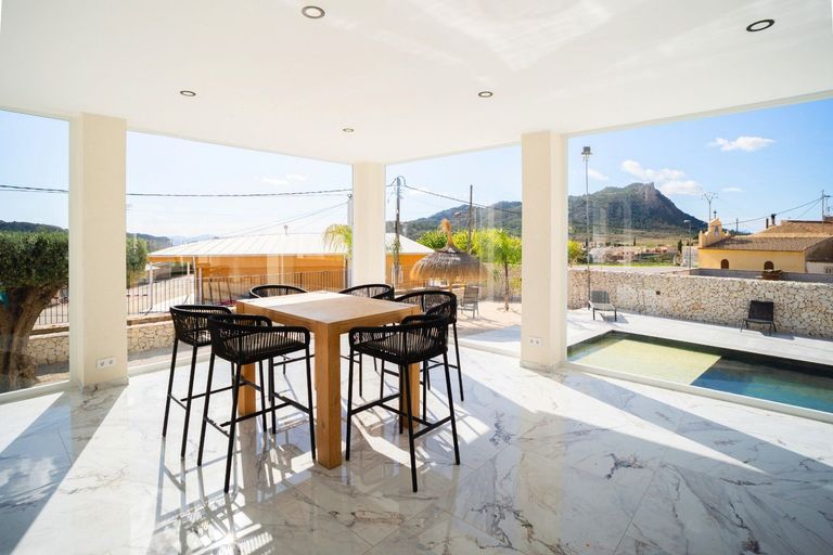 Property thumbnail 1