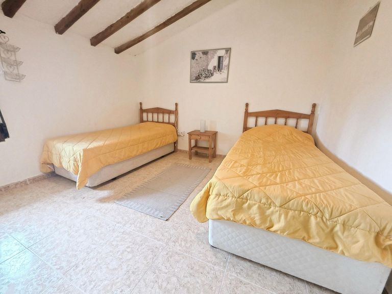 Property thumbnail 8