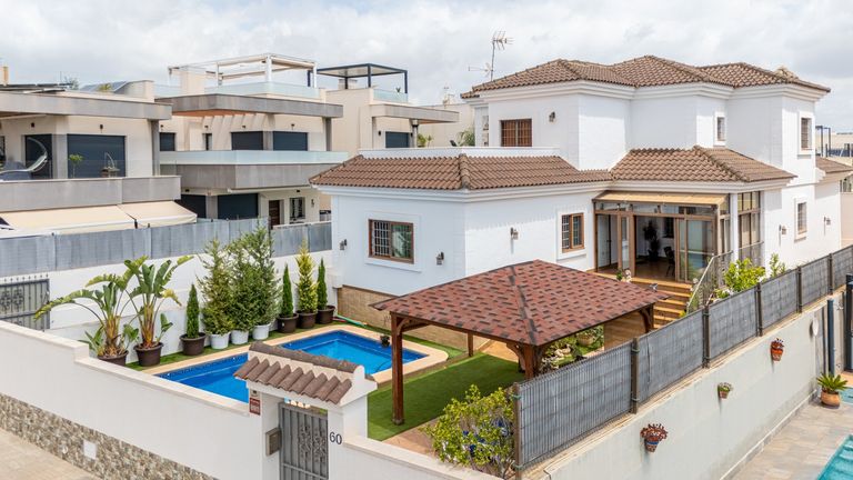 Property thumbnail 1