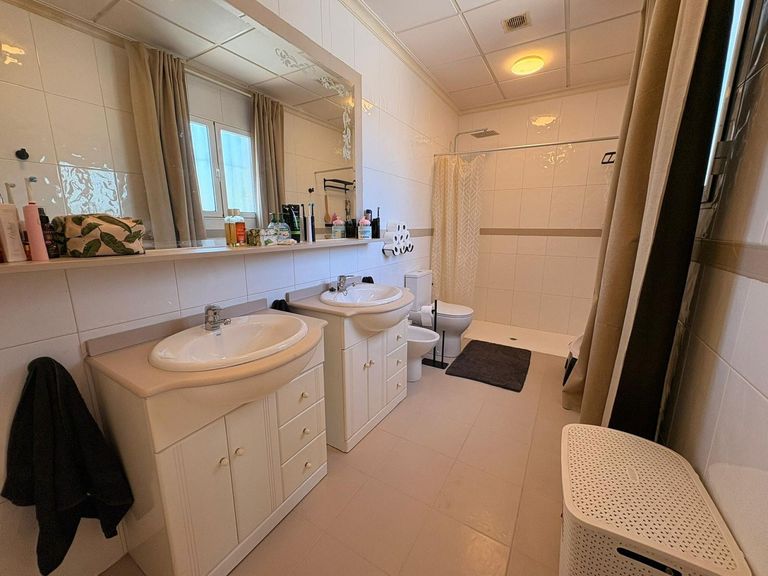 Property thumbnail 36