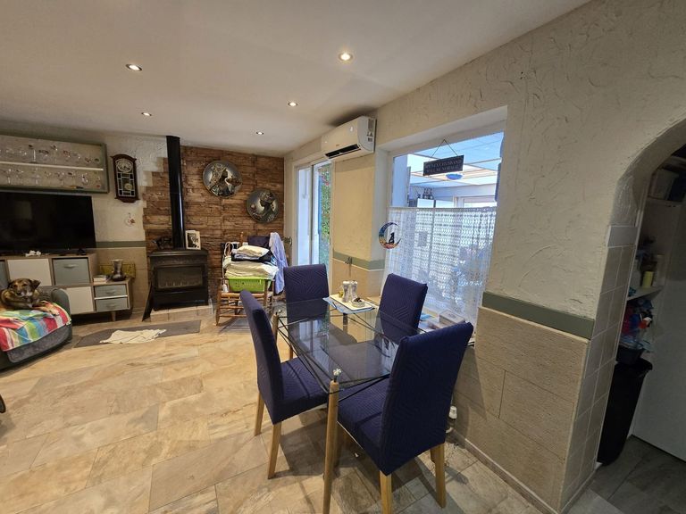 Property thumbnail 7