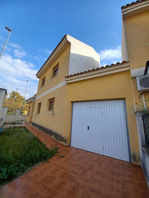 Property thumbnail 2