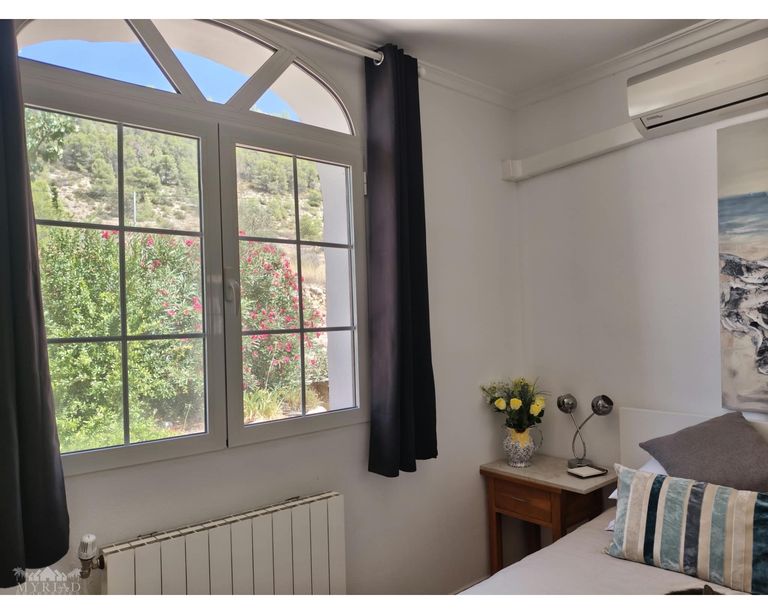 Property thumbnail 12