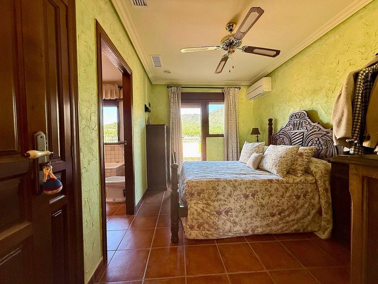 Property thumbnail 39