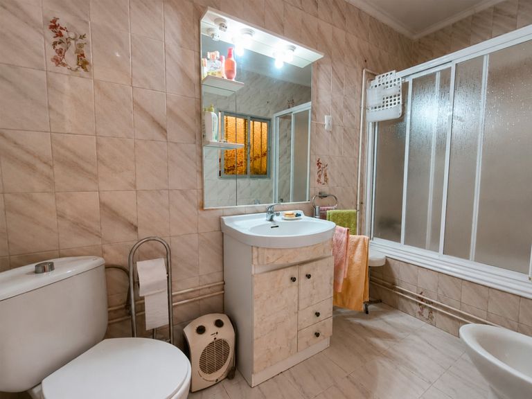 Property thumbnail 13