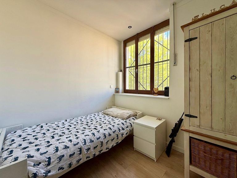 Property thumbnail 25