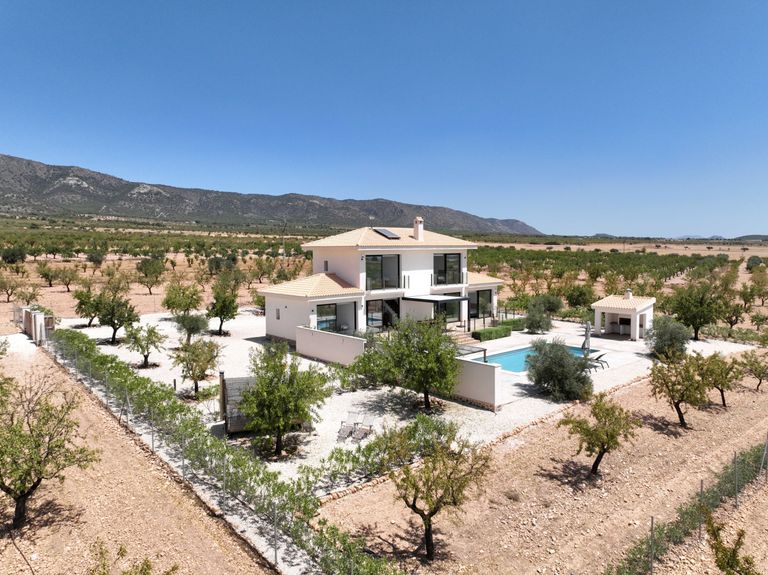 Property thumbnail 1