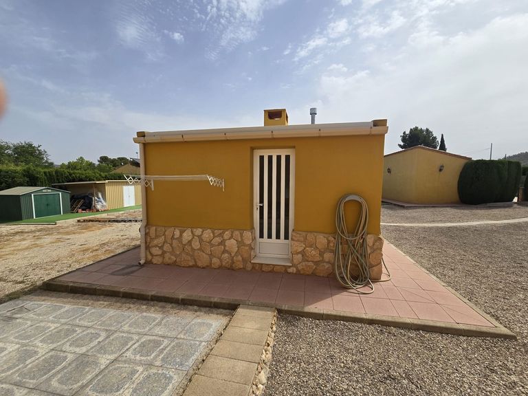 Property thumbnail 38