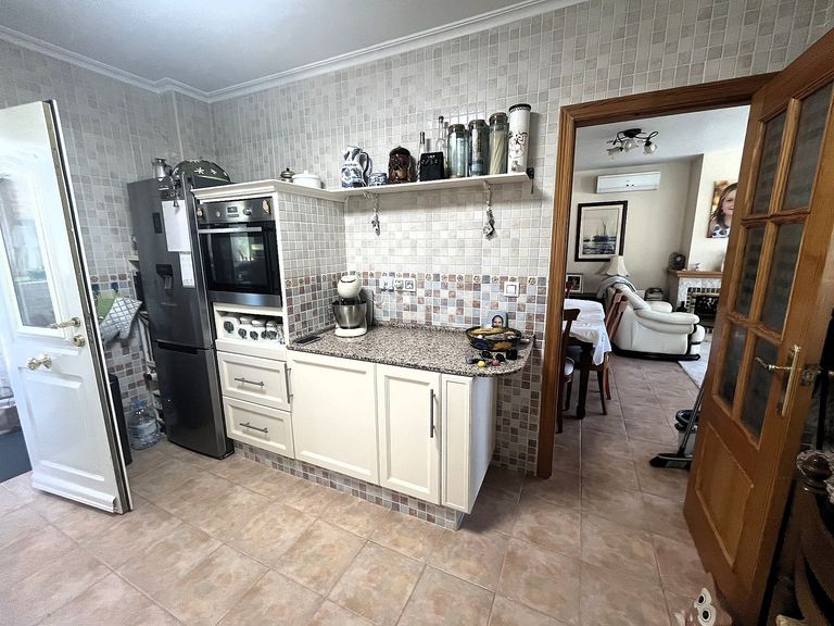 Property thumbnail 8