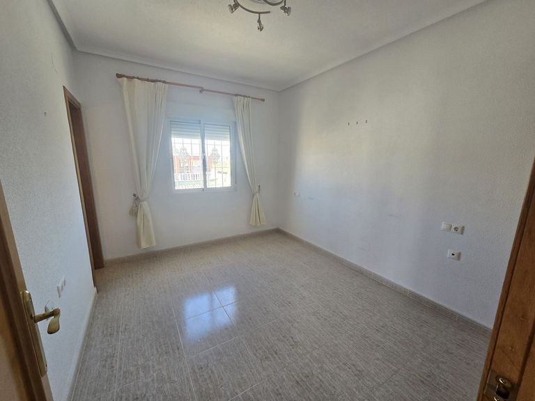 Property thumbnail 35