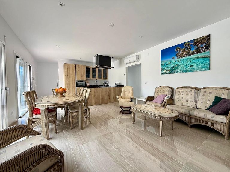 Property thumbnail 9