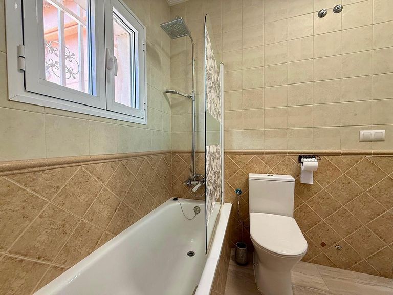 Property thumbnail 23