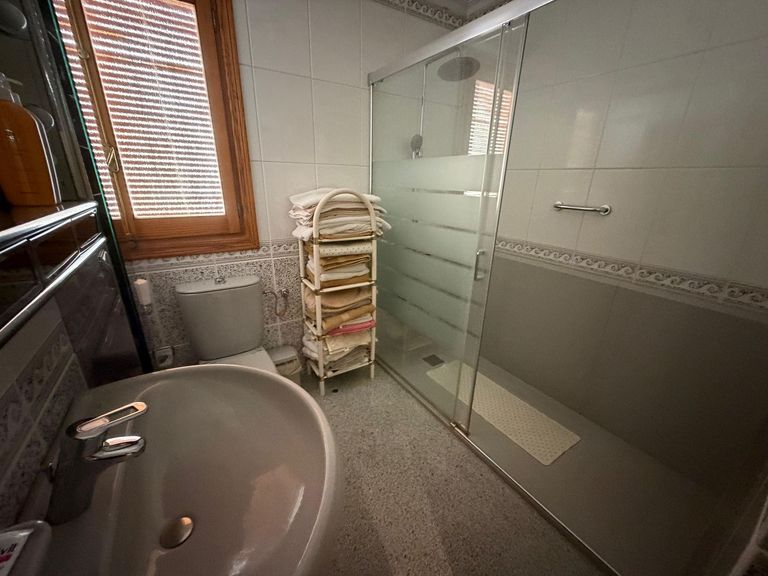Property thumbnail 36