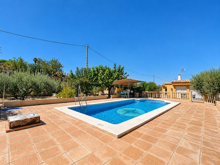 Property thumbnail 3