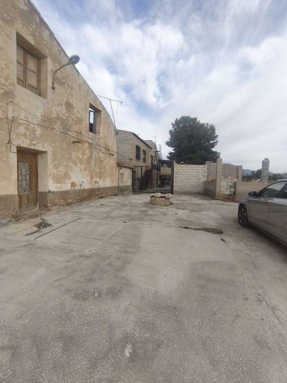 Property thumbnail 1