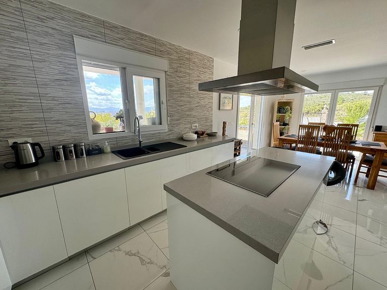 Property thumbnail 7