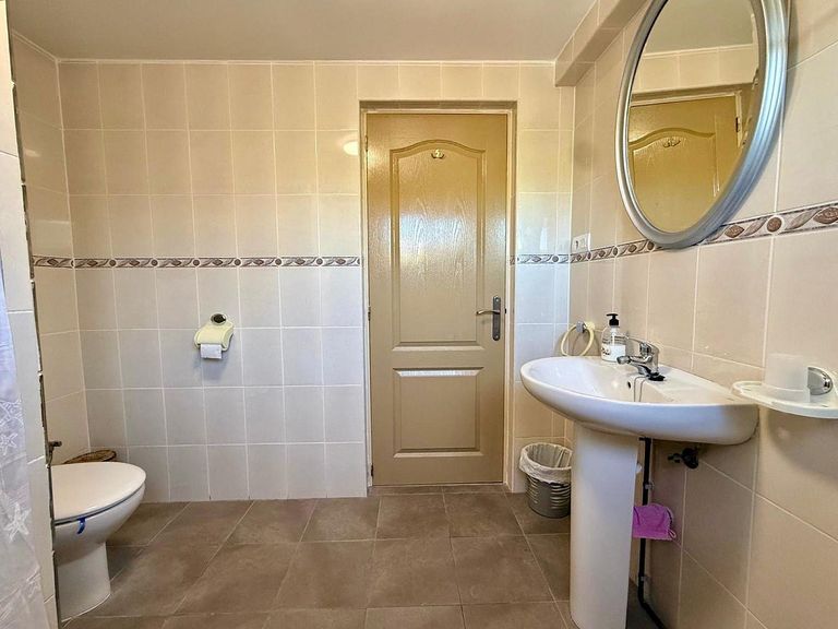 Property thumbnail 13