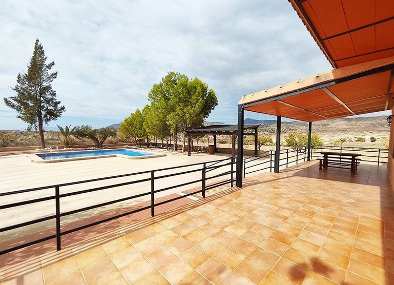 Property thumbnail 6