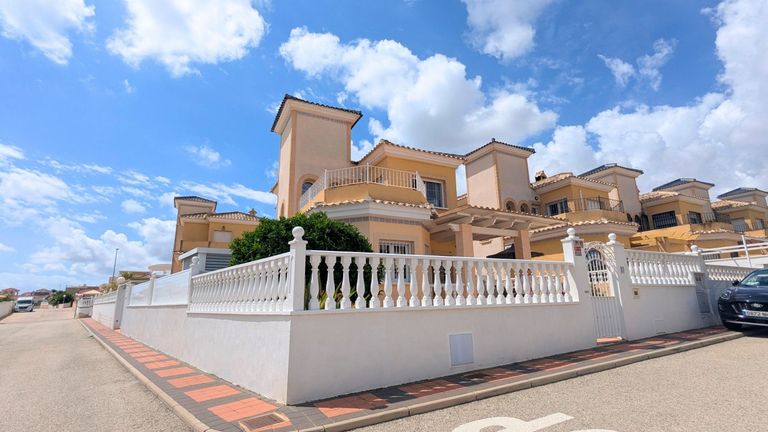 Property thumbnail 1