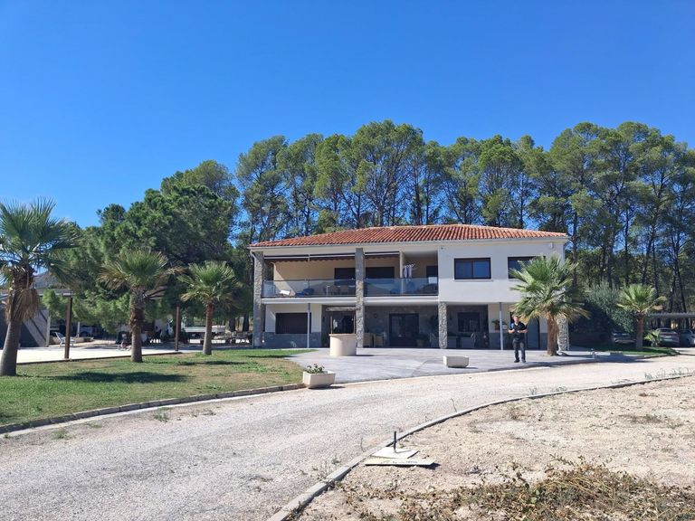 Property thumbnail 8