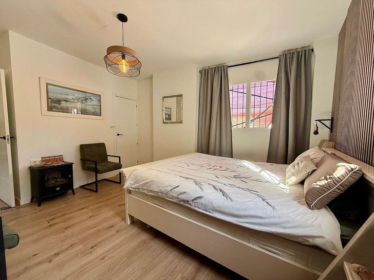 Property thumbnail 35