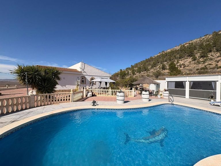 Property thumbnail 6