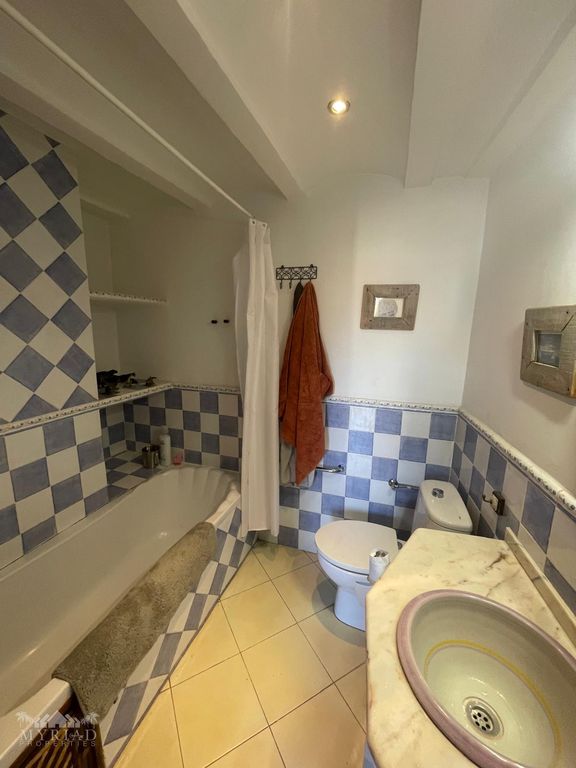 Property thumbnail 36
