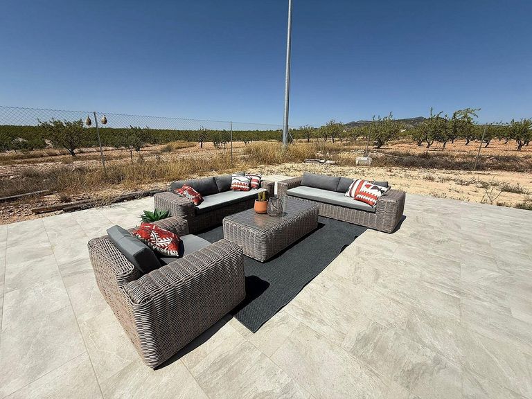 Property thumbnail 2