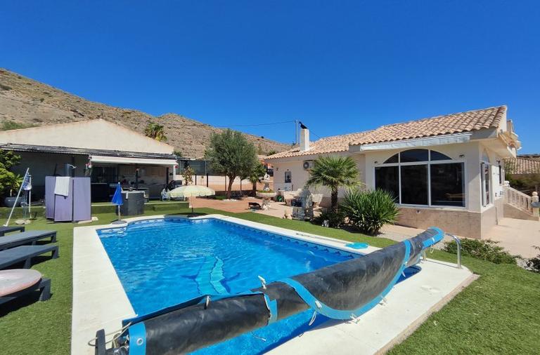 Property thumbnail 2
