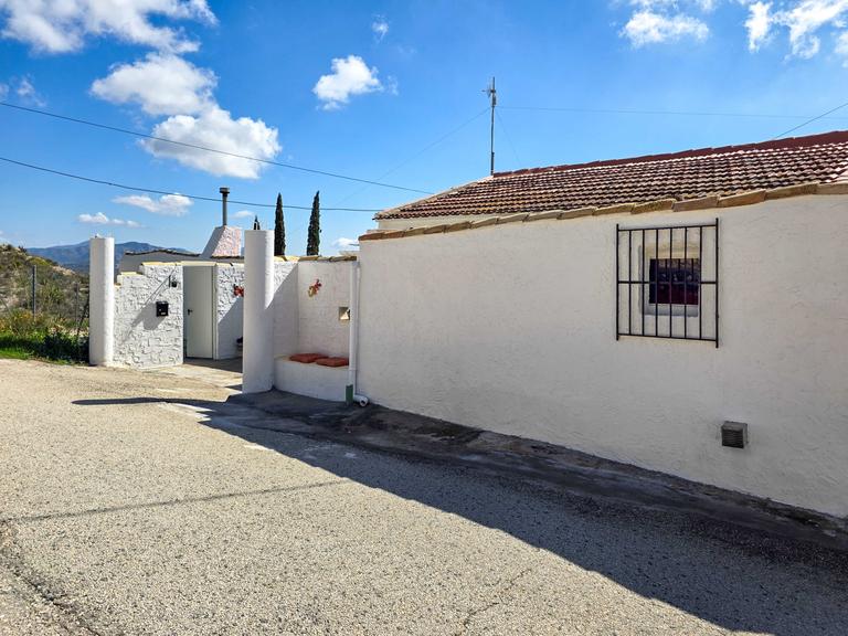Property thumbnail 2