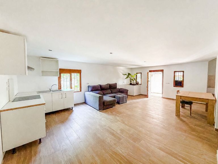 Property thumbnail 25