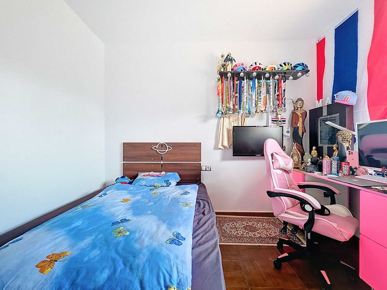 Property thumbnail 8