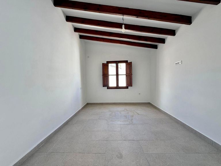 Property thumbnail 6