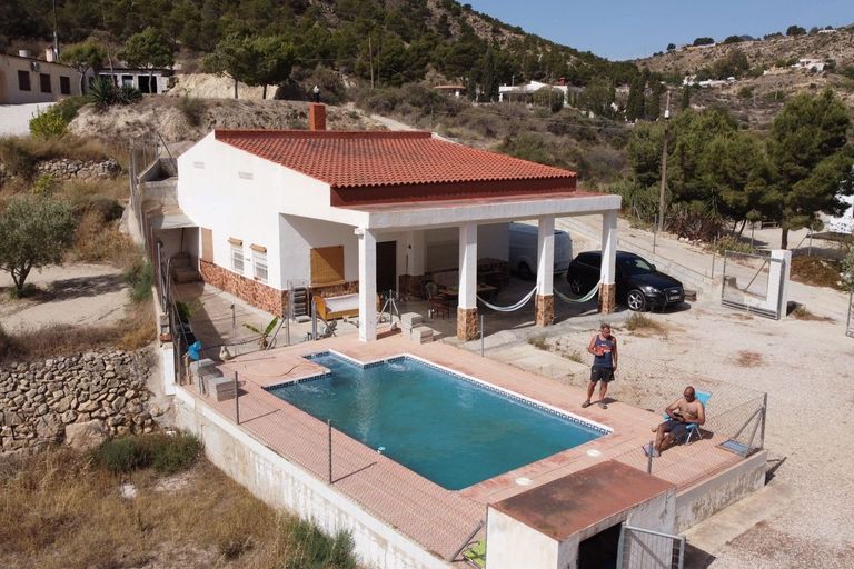 Property thumbnail 2