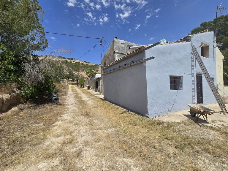 Property thumbnail 2