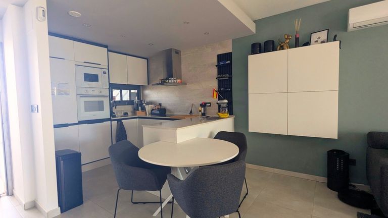 Property thumbnail 9